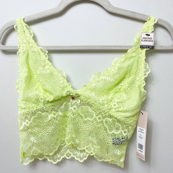 BCBGeneration Intimate/ sleep wear 2 piece set lace lime color Adjustable strap